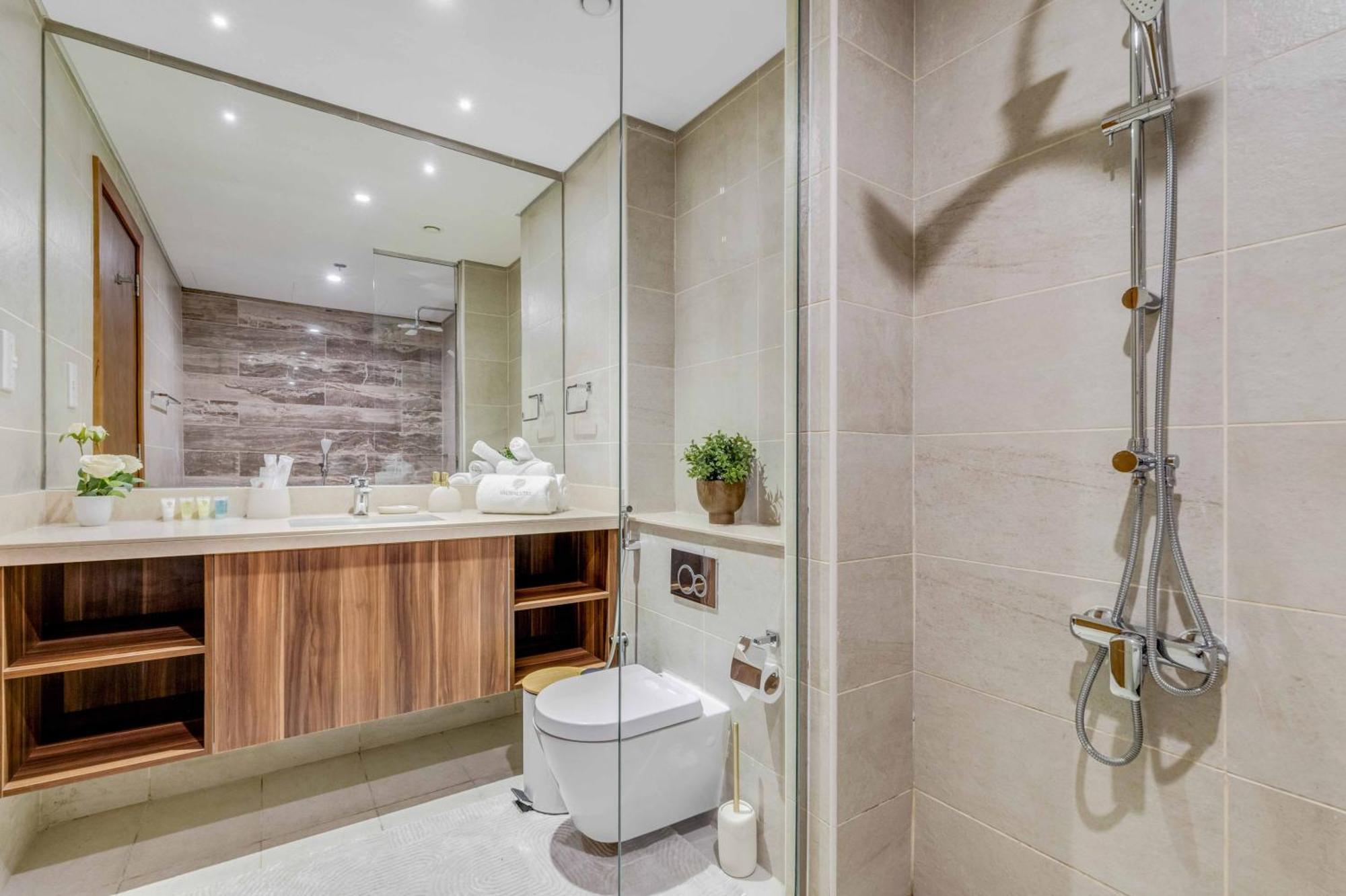 Luxury Azizi Mina Beachfront Apartments Dubai Exterior photo