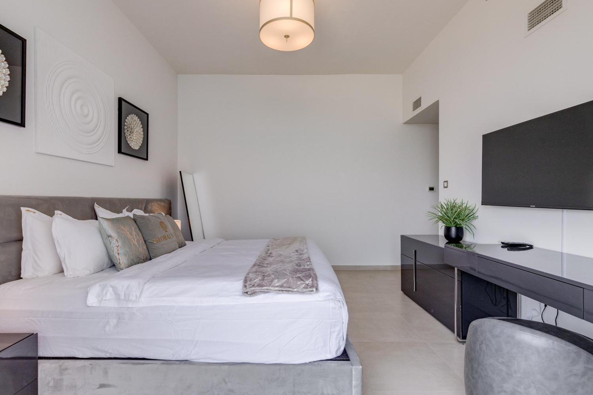 Luxury Azizi Mina Beachfront Apartments Dubai Exterior photo