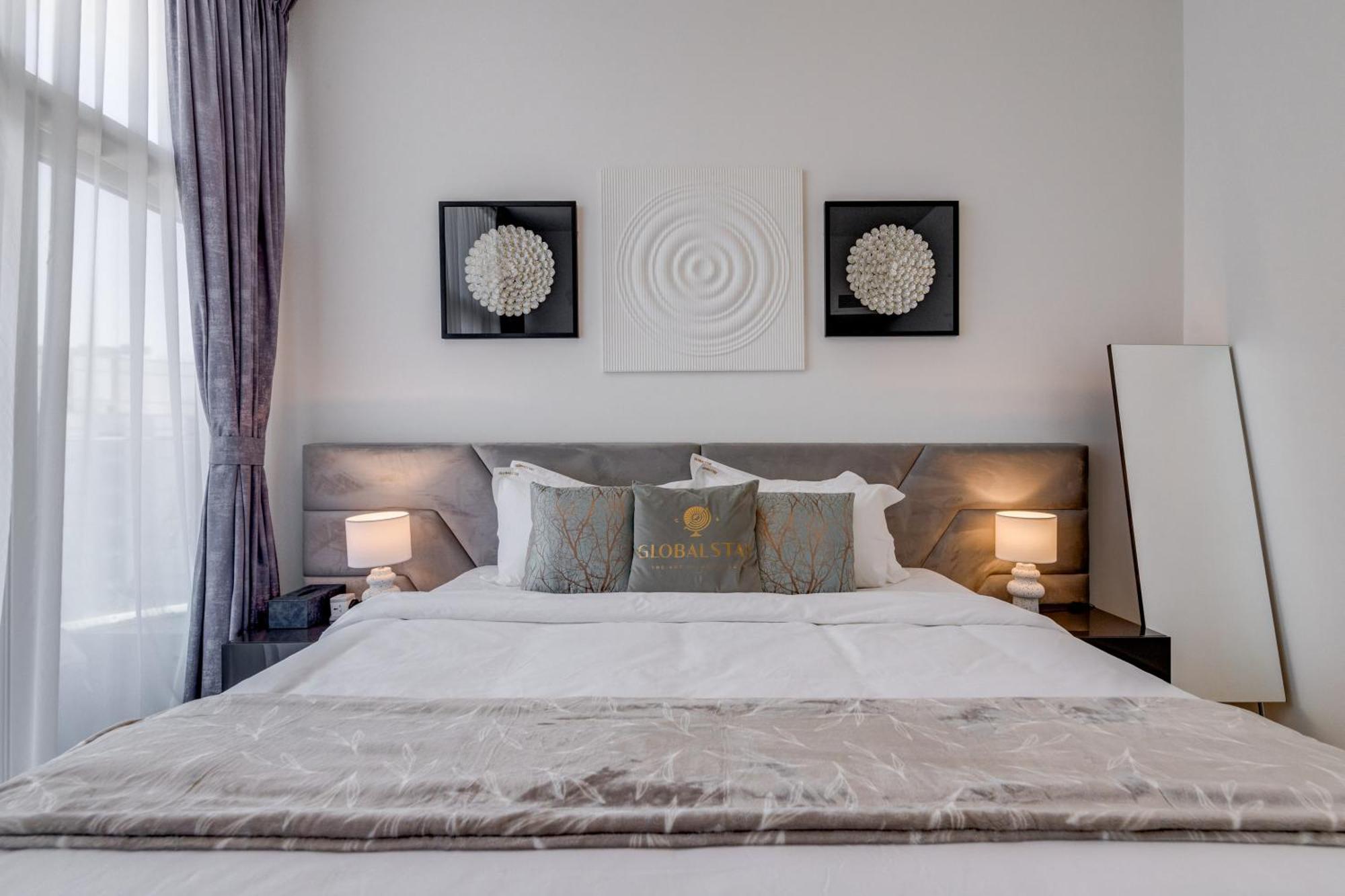 Luxury Azizi Mina Beachfront Apartments Dubai Exterior photo